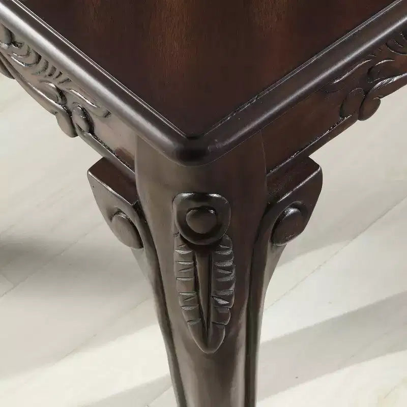 Tavolino da caffè in legno con dettagli tradizionali ornati Roundhill Furniture, finitura ciliegio scuro
