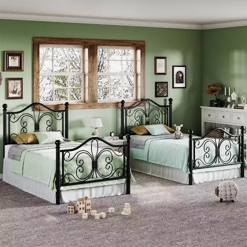Struttura letto a piattaforma in metallo bianco con testiera a farfalla, matrimoniale/queen, 1 persona