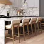 Sgabello da bar Gracie in legno imbottito altezza bancone - Nathan James