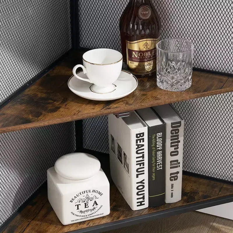 Scaffale ad angolo, mensole a 3 ripiani con anta protettiva e struttura in metallo per piccoli spazi