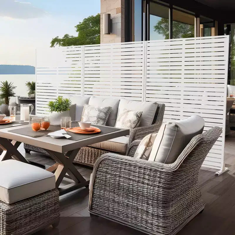 Schermo per la privacy in metallo da esterno 72"H x 47"W – Pannello recinzione autoportante per patio