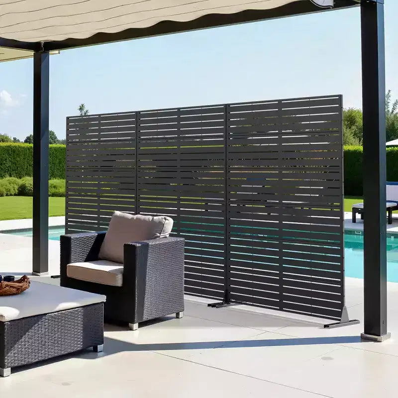 Schermo per la privacy in metallo da esterno 72"H x 47"W – Pannello recinzione autoportante per patio